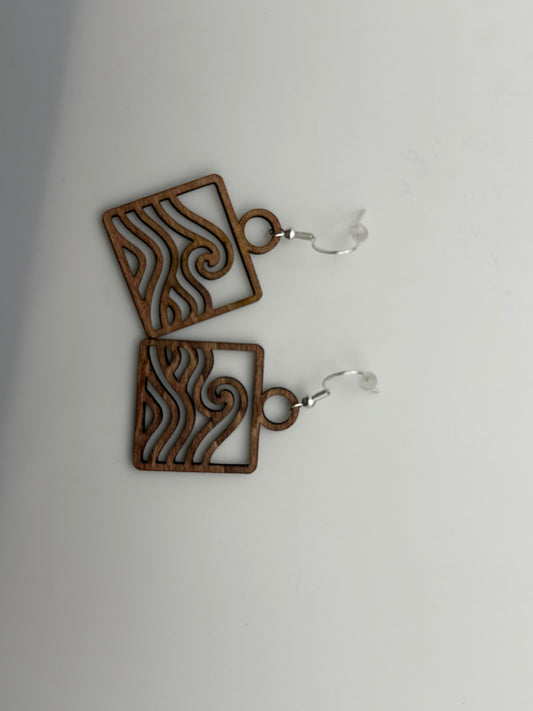Wave element earrings